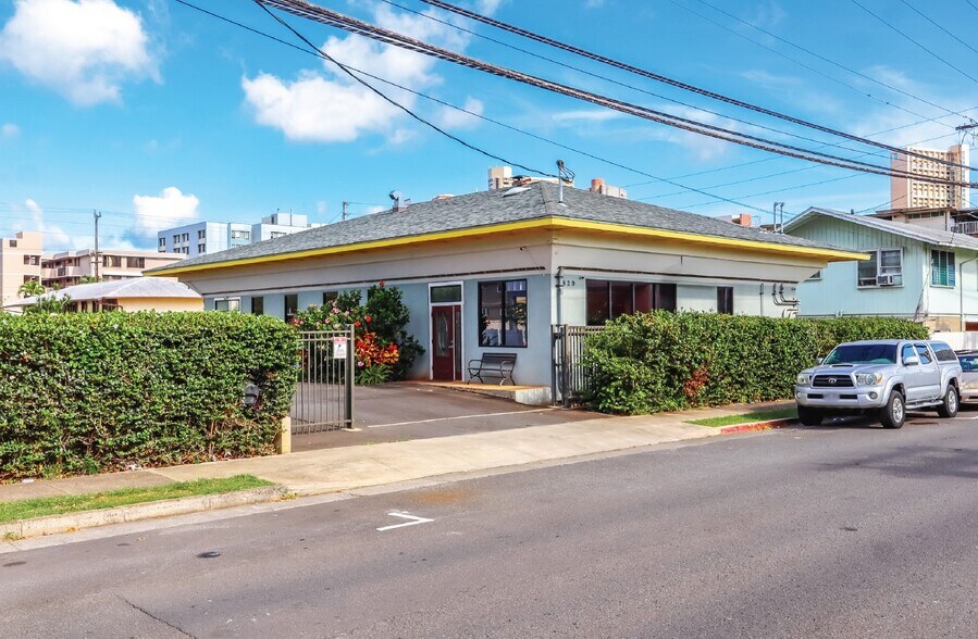 829 Isenberg St, Honolulu, HI à vendre - Photo de l’immeuble – Image 2 sur 5