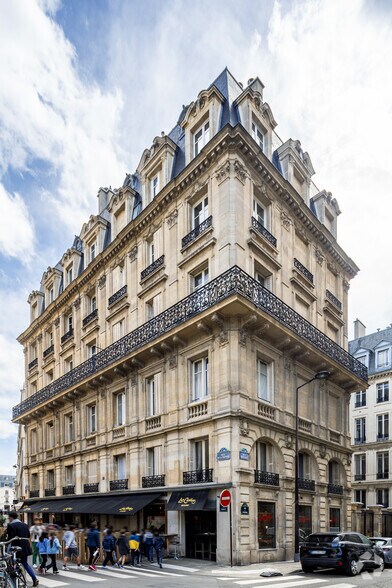 Bureau dans Paris à louer - Photo de l’immeuble – Image 2 sur 2