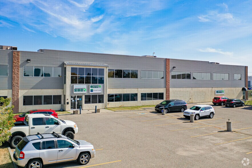 278 19th St NE, Calgary, AB à vendre - Photo principale – Image 1 sur 4