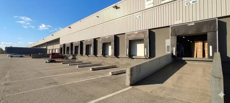 Industriel/Logistique dans Saint-Quentin-Fallavier à vendre - Photo de l’immeuble – Image 1 sur 13