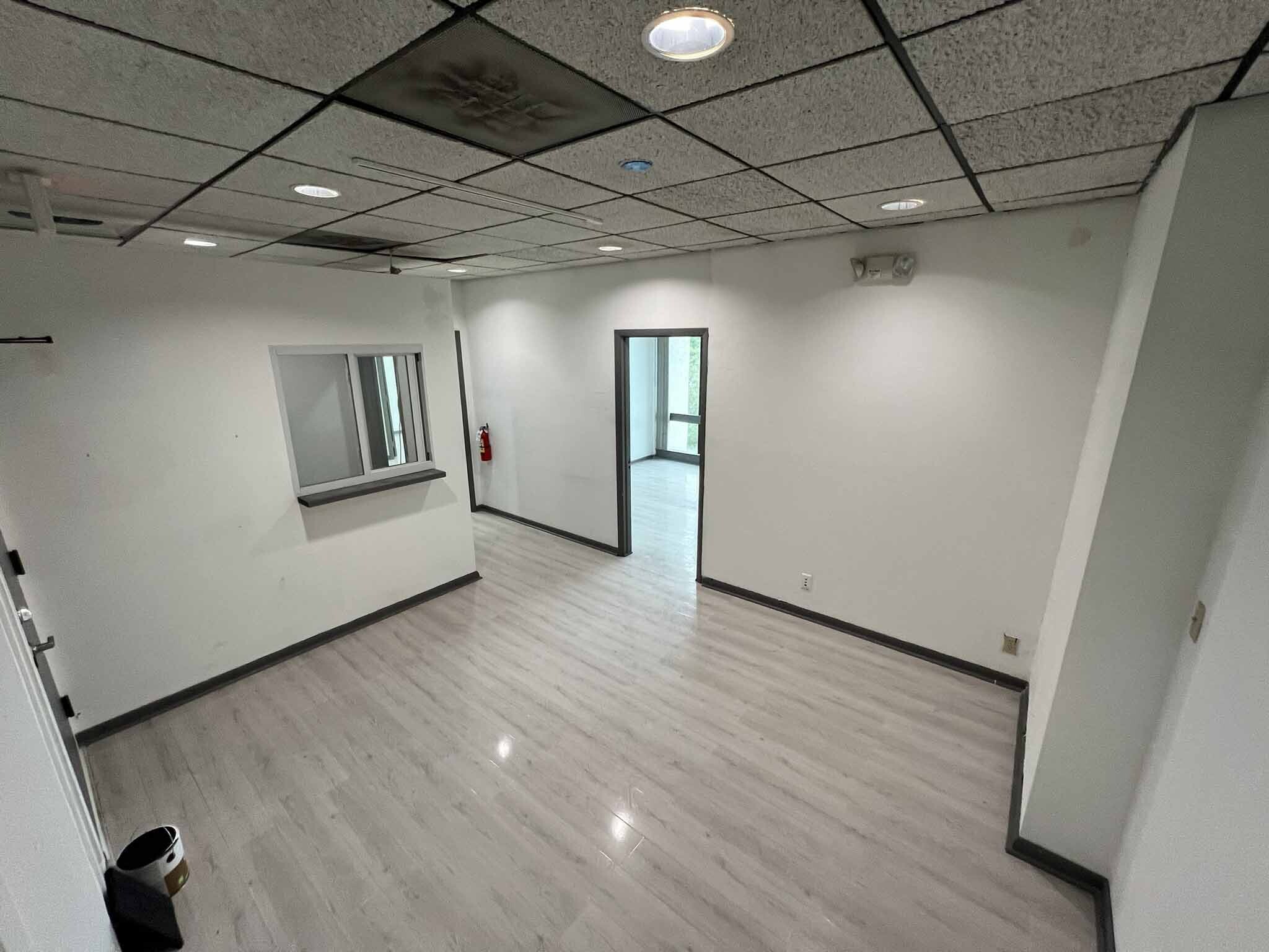 5555 Hollywood Blvd, Hollywood, FL à louer Photo intérieure– Image 1 sur 30