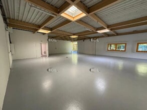 Local d’activités dans Croissy-Beaubourg à louer Photo intérieure– Image 1 sur 12