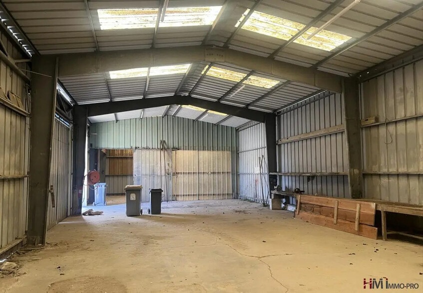 Local d’activités dans Caudebec-lès-Elbeuf à louer - Photo intérieure – Image 2 sur 5