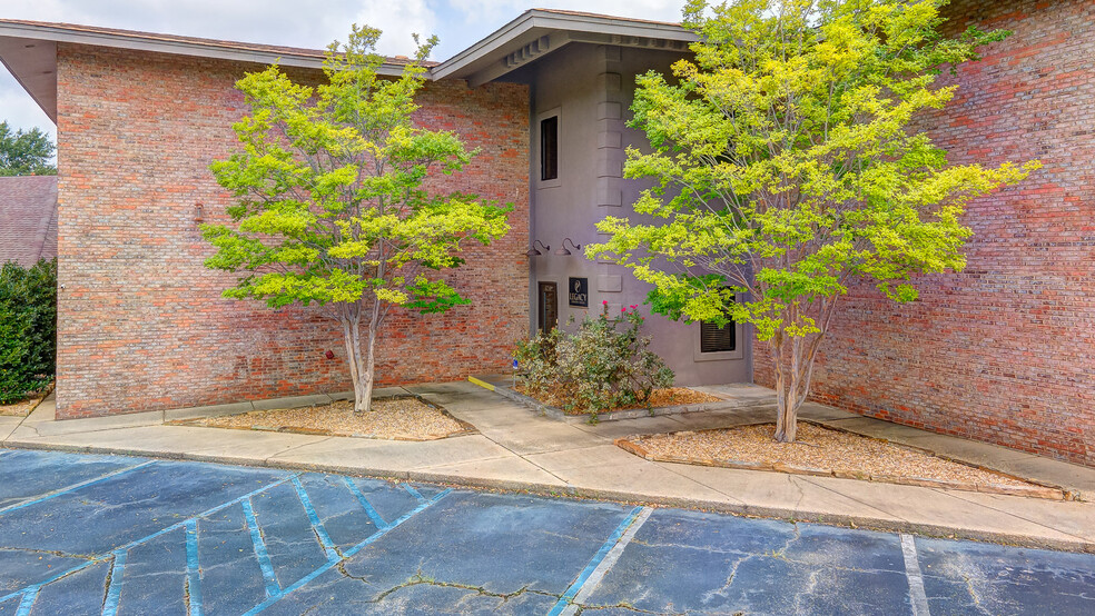 4249 Lomac St, Montgomery, AL à louer - Photo de l’immeuble – Image 1 sur 12