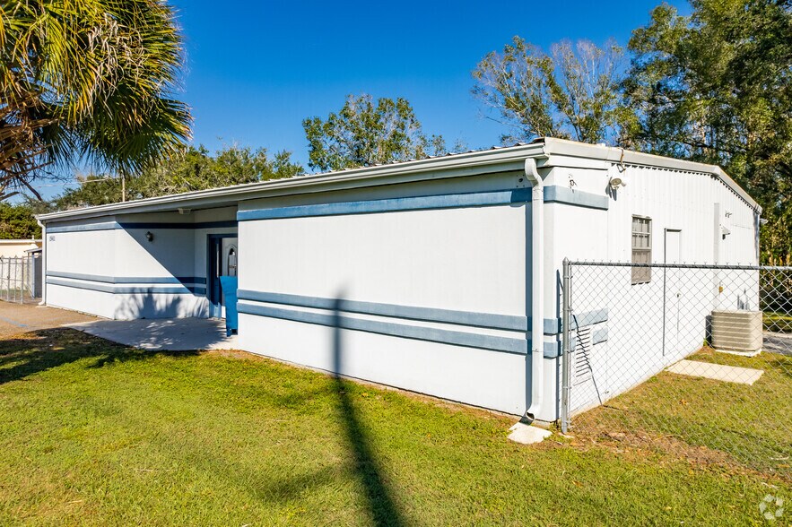 15411 N Florida Ave, Tampa, FL à louer - Photo de l’immeuble – Image 2 sur 5