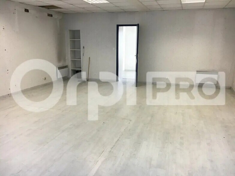 Local commercial dans Montluçon à vendre - Photo intérieure – Image 2 sur 6