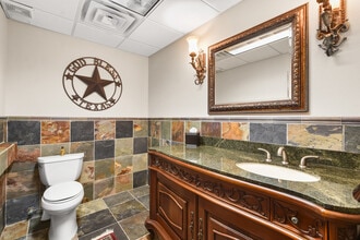 101 Simonton St, Conroe, TX à louer Photo intérieure– Image 2 sur 8