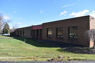 1665 Enterprise Pky, Twinsburg, OH à louer Photo intérieure– Image 1 sur 13