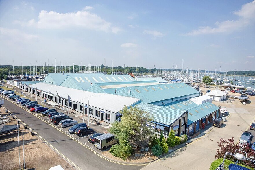 School Ln, Southampton à louer - Photo de l’immeuble – Image 3 sur 4