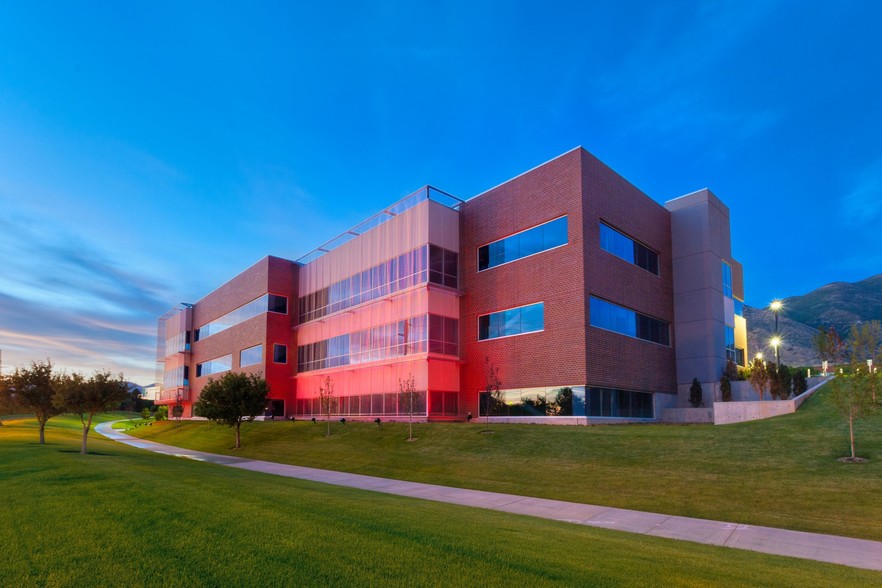 630 S Komas Dr, Salt Lake City, UT à louer - Photo principale – Image 1 sur 3