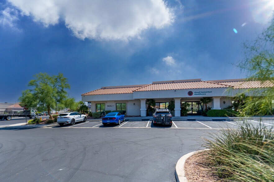 3663 E Sunset Rd, Las Vegas, NV à louer - Photo de l’immeuble – Image 3 sur 6