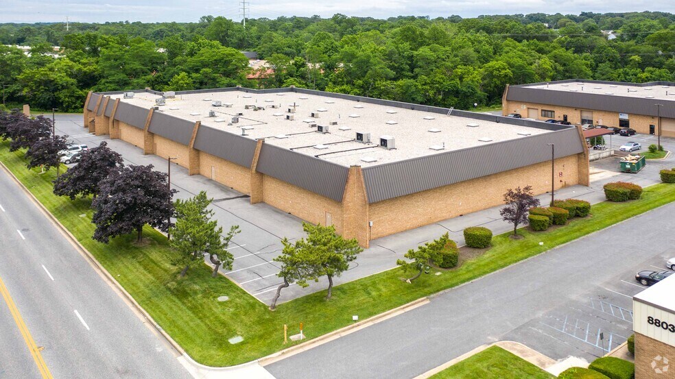 8841-8867 Kelso Dr, Essex, MD à louer - Photo principale – Image 2 sur 12