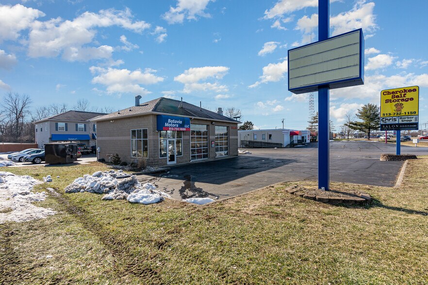 1012 Hospital Dr, Batavia, OH à louer - Photo de l’immeuble – Image 2 sur 17