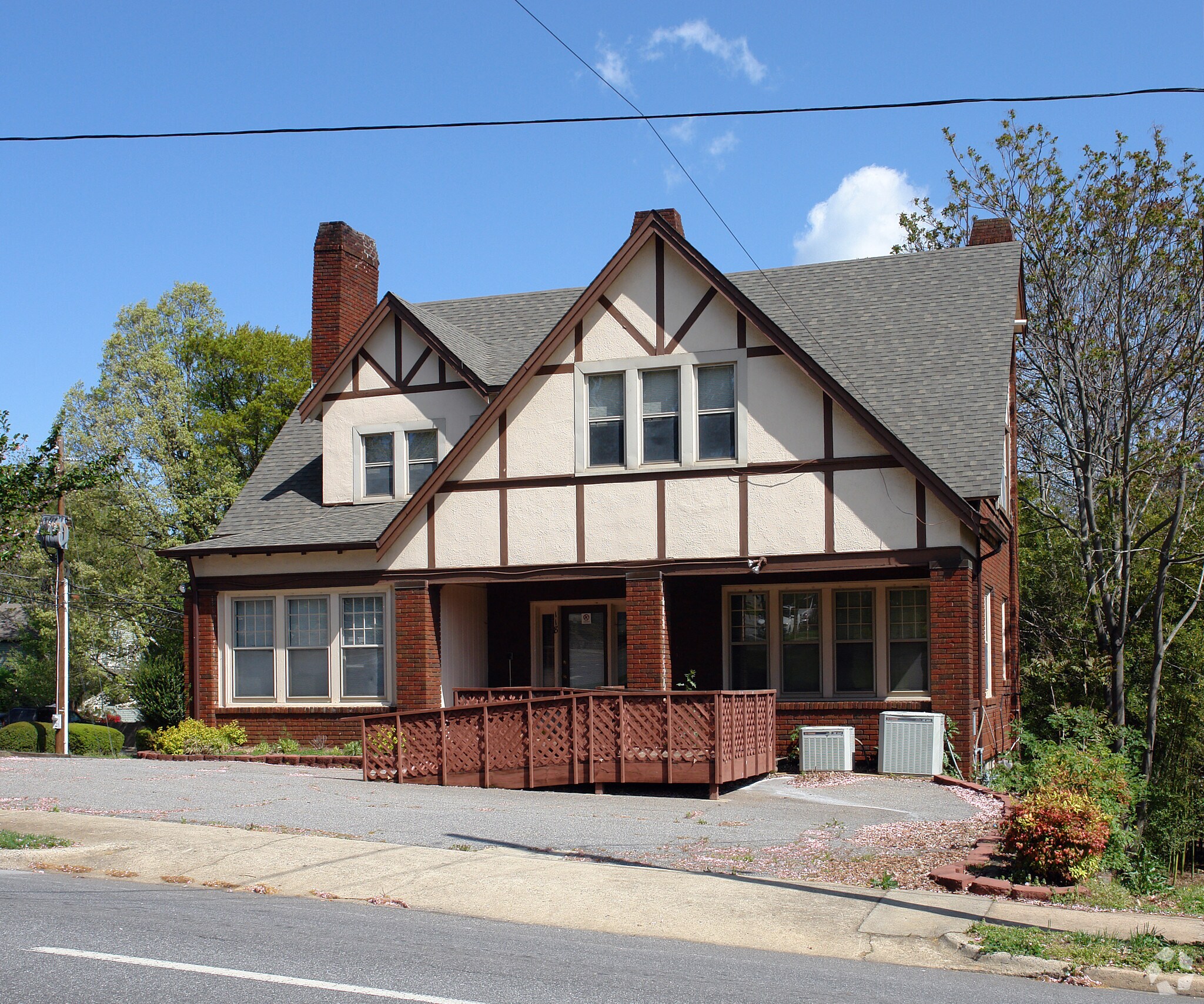 118 NW Third Ave, Hickory, NC à vendre Photo principale– Image 1 sur 4