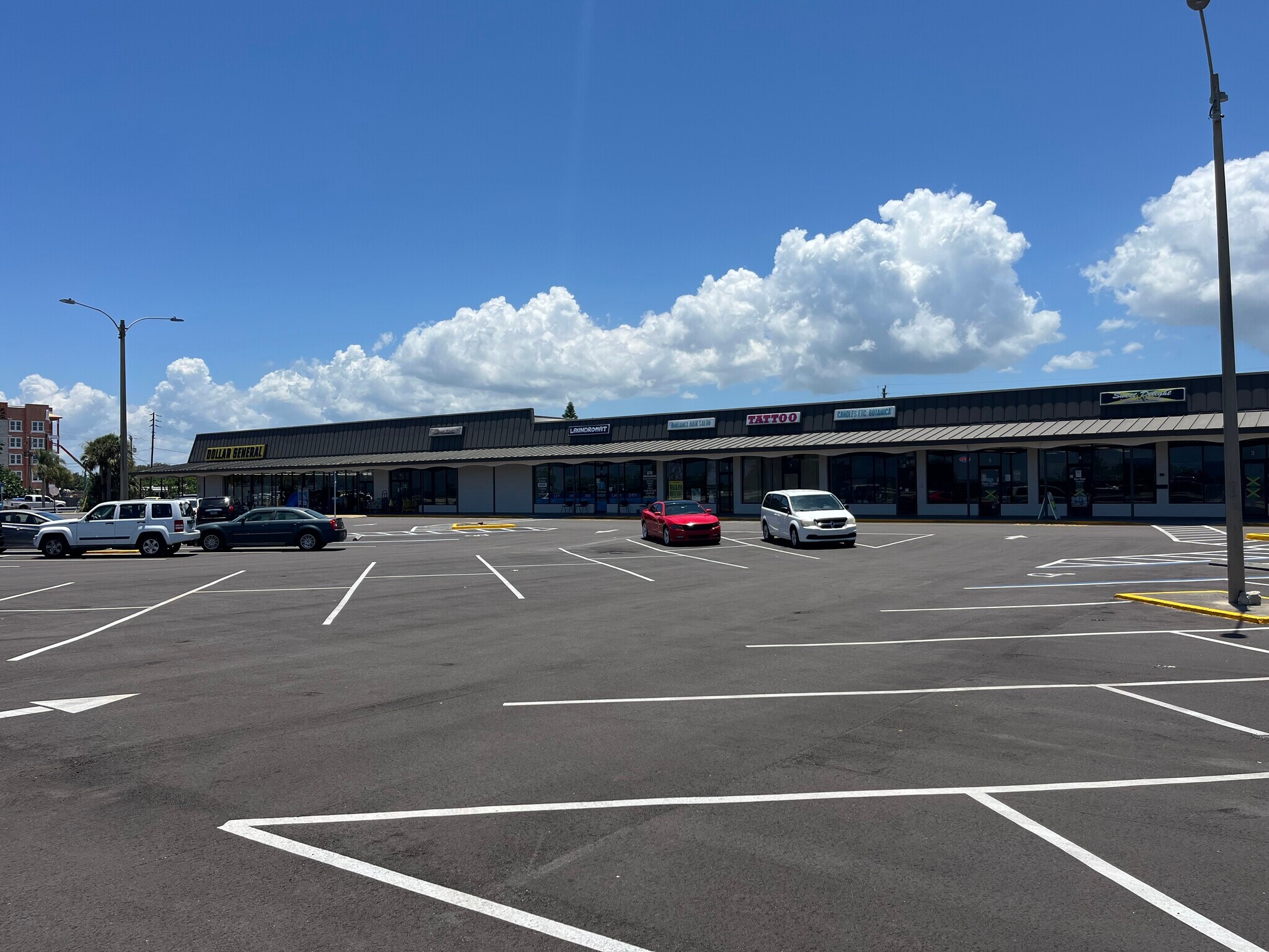 4500 NE Dixie Hwy, Palm Bay, FL à louer Photo de l’immeuble– Image 1 sur 20