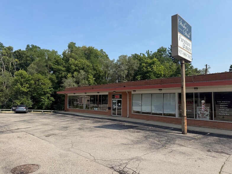 7600-7602 N Main St, Dayton, OH à vendre - Photo de l’immeuble – Image 2 sur 12