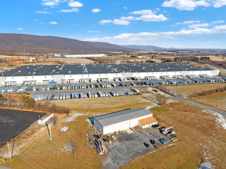47 Feick Industrial Dr, Bernville, PA à vendre - Photo de l’immeuble – Image 2 sur 8