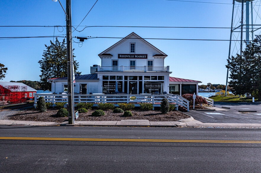 729 Main St, Reedville, VA à vendre - Photo de l’immeuble – Image 3 sur 12