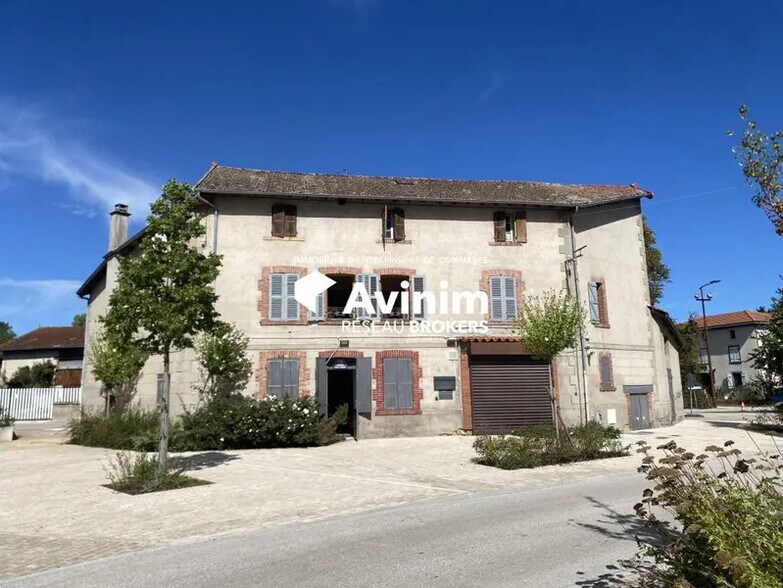Local commercial dans Orléat à vendre - Photo de l’immeuble – Image 1 sur 7