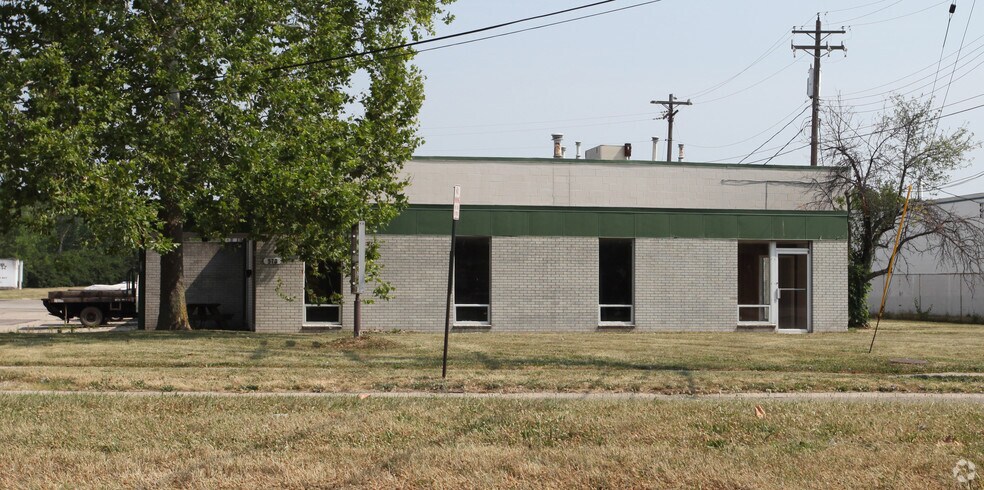 570 Northland Blvd, Forest Park, OH à louer - Photo de l’immeuble – Image 3 sur 4