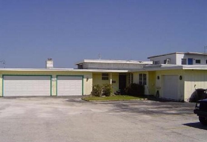 946 Seaway Dr, Fort Pierce, FL à vendre Photo principale– Image 1 sur 4