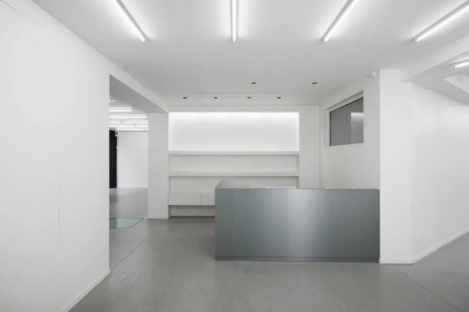 Local commercial dans Paris à louer Photo de l’immeuble– Image 1 sur 8