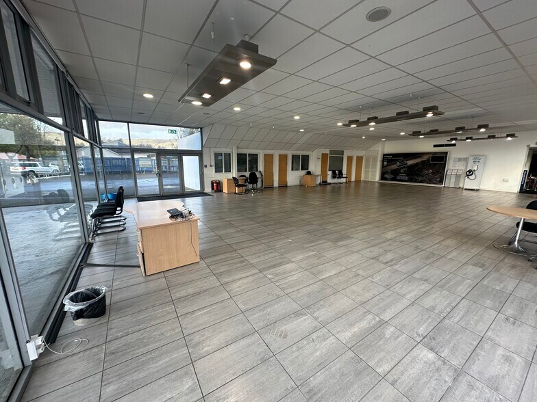 Kilsyth Rd, Kirkintilloch à vendre - Photo de l’immeuble – Image 3 sur 4