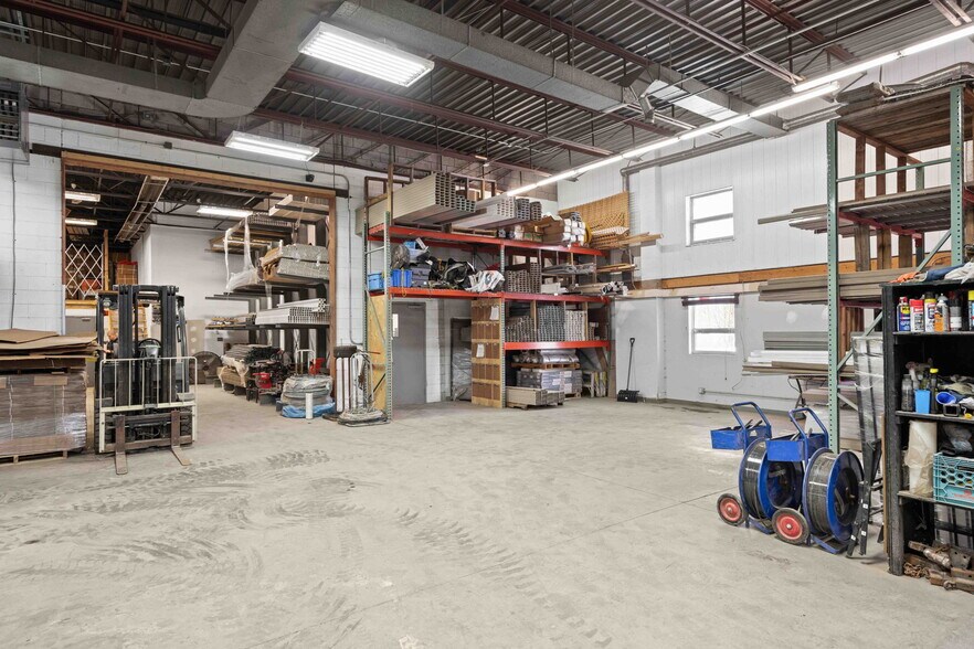 2550 Del Zotto Av, Ottawa, ON à vendre - Photo de l’immeuble – Image 3 sur 15