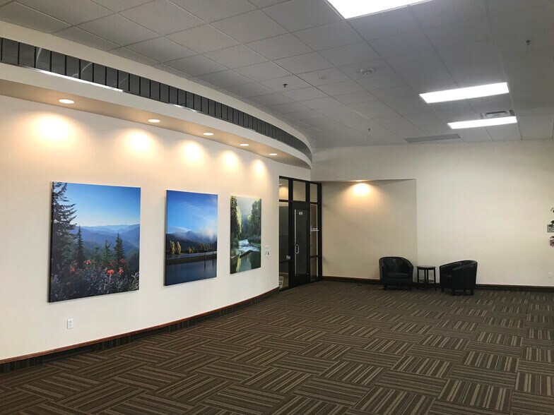 7400 N Mineral Dr, Coeur d'Alene, ID à louer - Photo intérieure – Image 2 sur 3