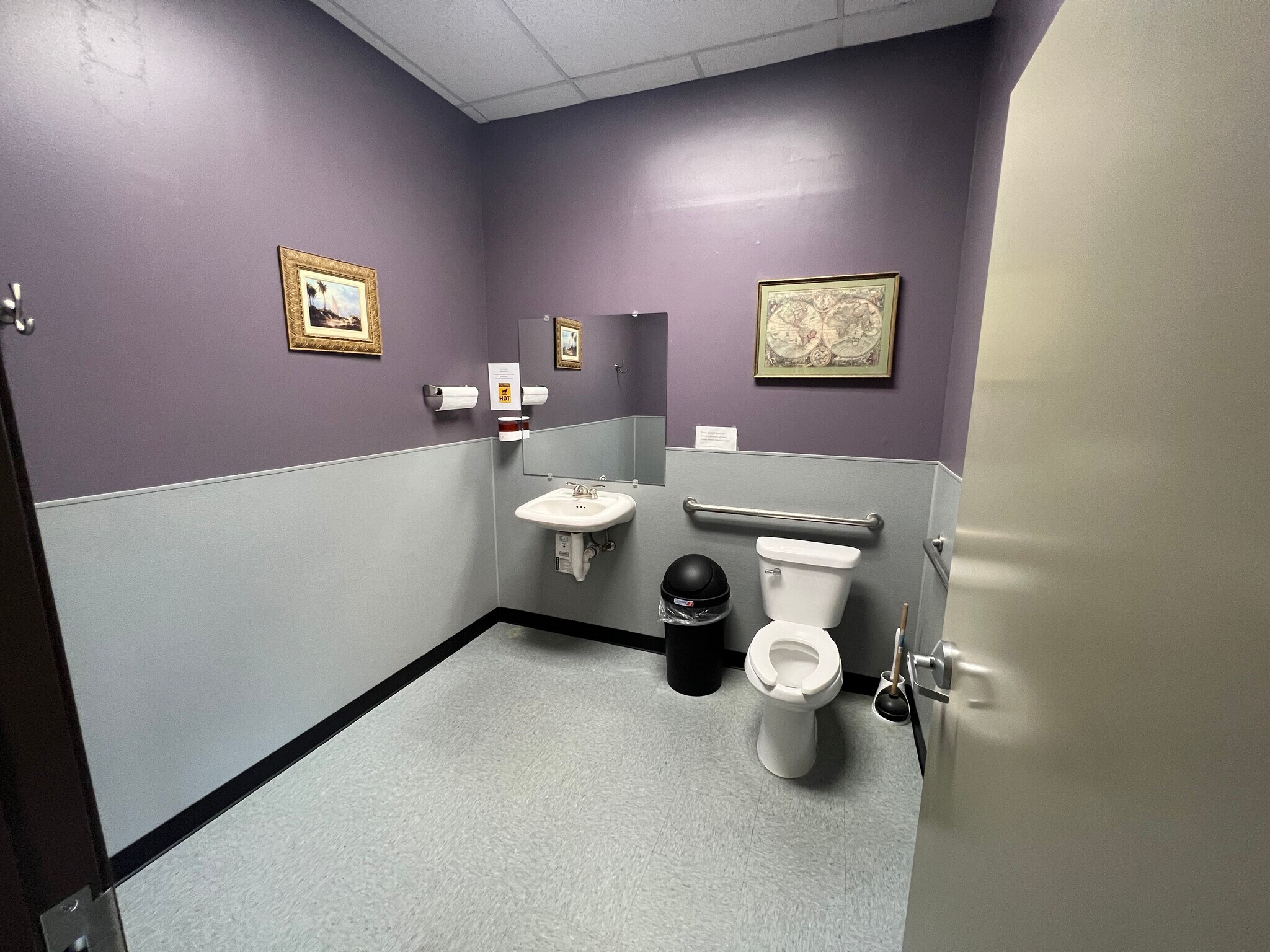 800 S Locust St, Denton, TX à vendre Photo de l’immeuble– Image 1 sur 13