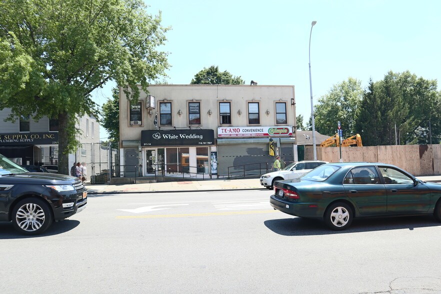 211-12-211-18 Northern Blvd, Bayside, NY à vendre - Photo de l’immeuble – Image 2 sur 6