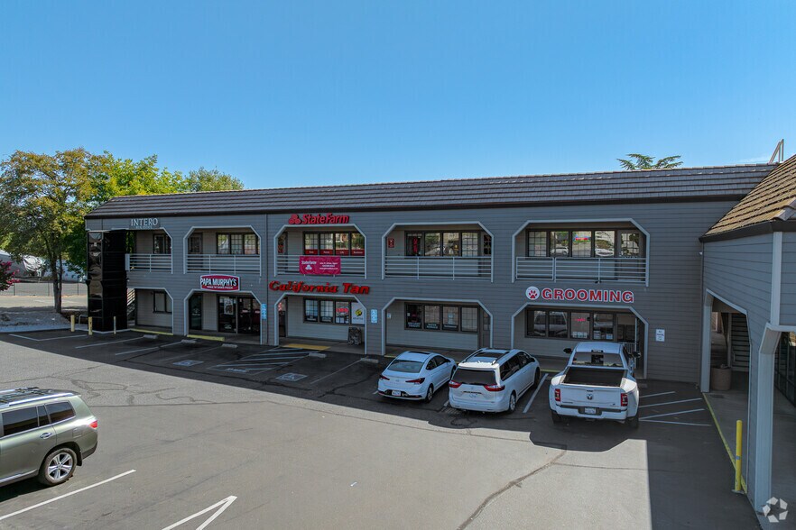 2560-2576 Grass Valley Hwy, Auburn, CA à vendre - Photo de l’immeuble – Image 2 sur 23