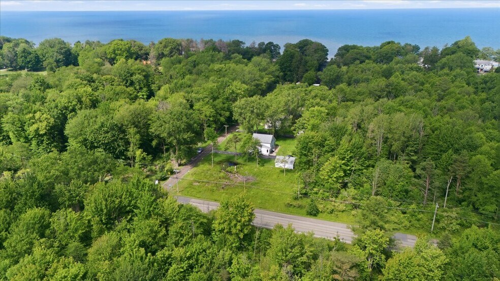 Pinehardt Road, Angola, NY à vendre - Photo de l’immeuble – Image 2 sur 23