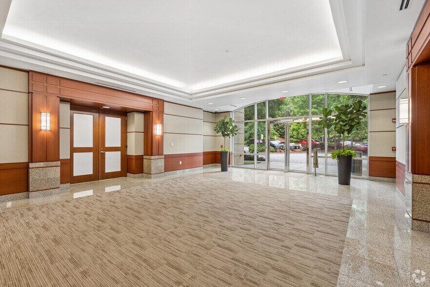 3715 Davinci Ct, Peachtree Corners, GA à louer - Hall d’entrée – Image 2 sur 6