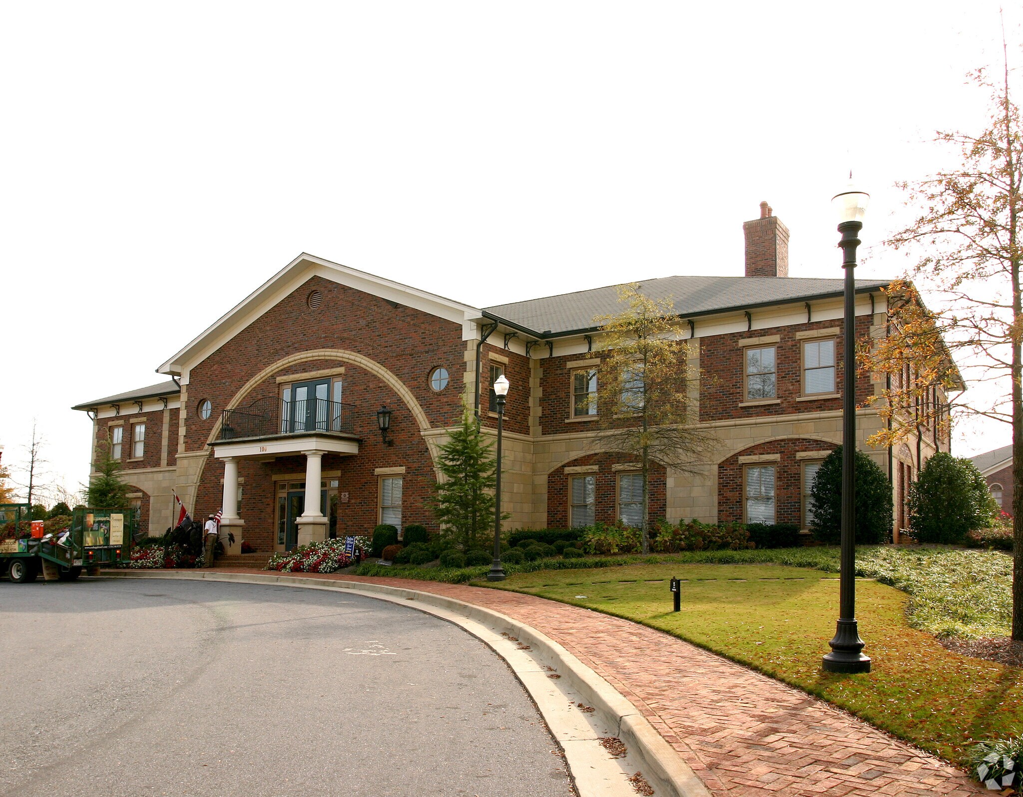 5400 Laurel Springs Pky, Suwanee, GA à louer Photo principale– Image 1 sur 9