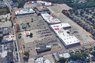 Plus de détails pour 825-895 W Montauk Hwy, West Babylon, NY - Local commercial à louer