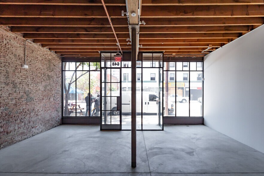 646-654 N Spring St, Los Angeles, CA à vendre - Photo de l’immeuble – Image 3 sur 12