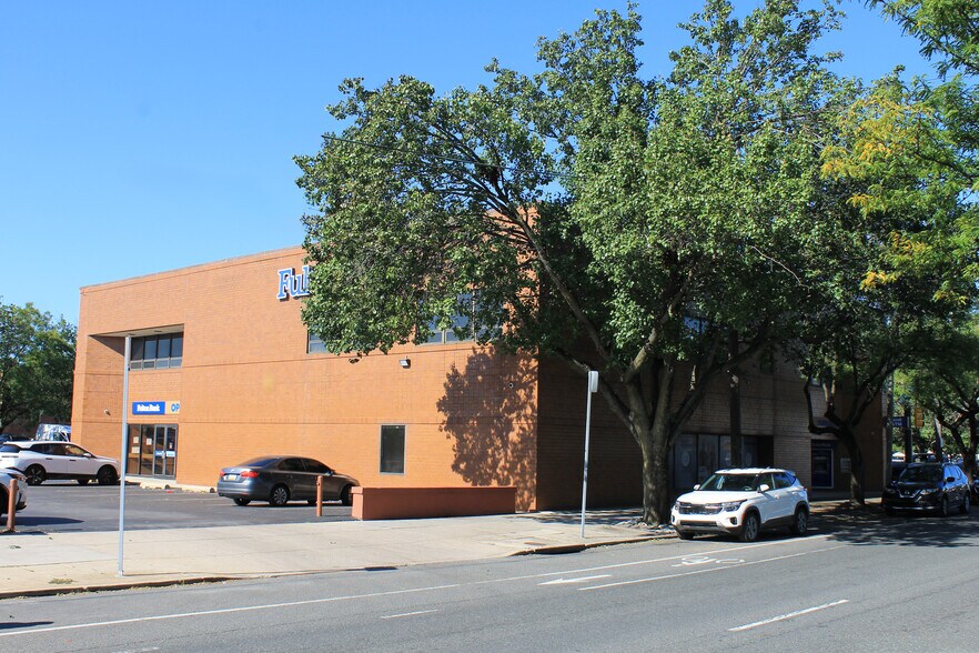 1834 W Oregon Ave, Philadelphia, PA à louer - Photo de l’immeuble – Image 2 sur 3