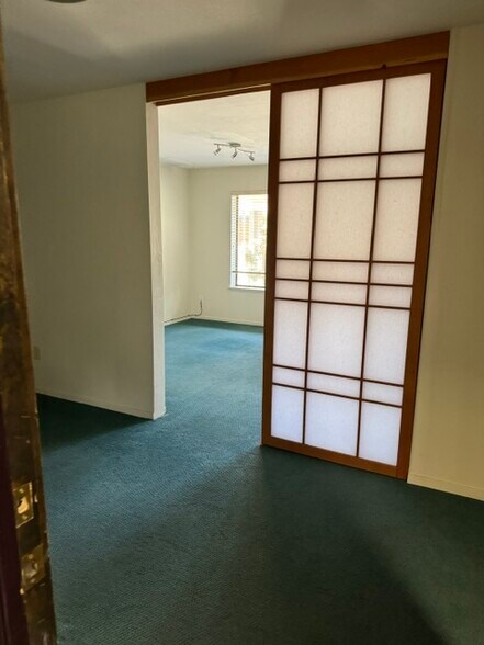 2311 Lake Tahoe Blvd, South Lake Tahoe, CA à louer - Photo intérieure – Image 3 sur 20