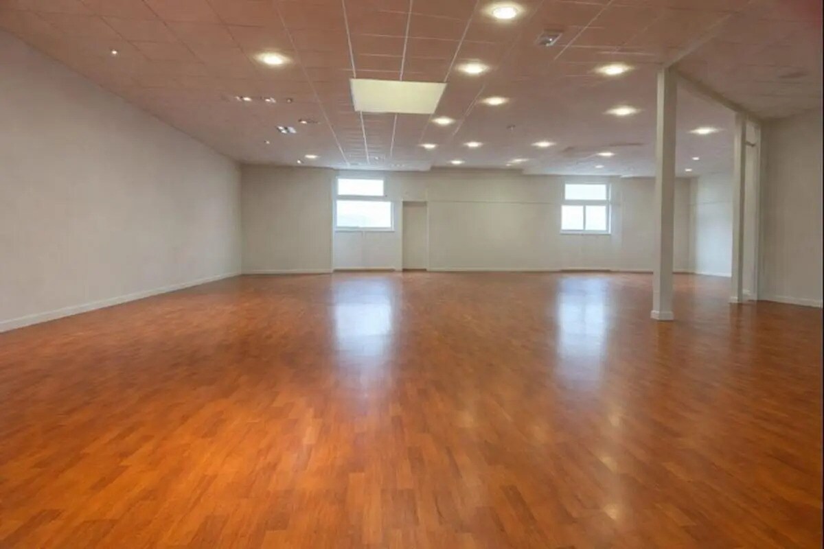 Local commercial dans Ploeren à louer Photo intérieure– Image 1 sur 6