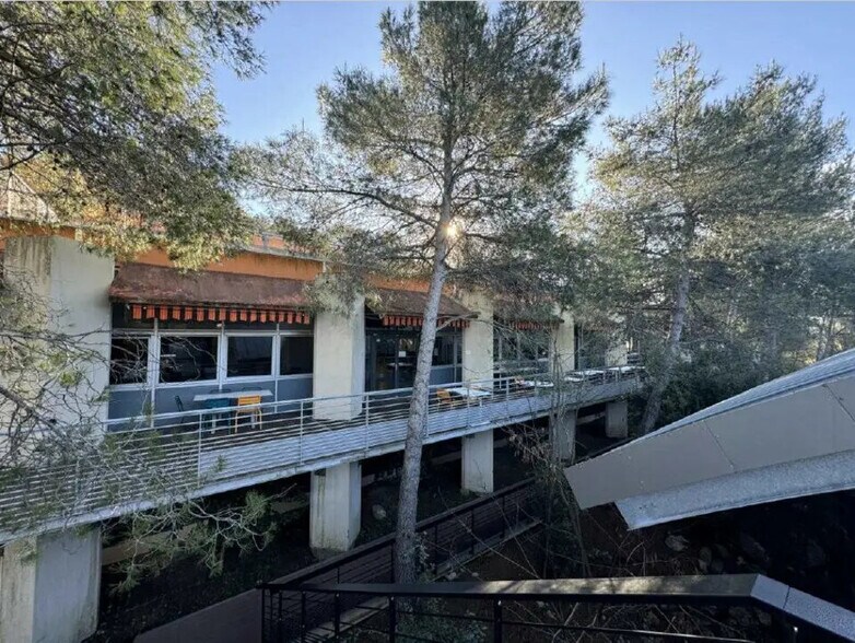 Industriel/Logistique dans Valbonne à louer - Photo de l’immeuble – Image 3 sur 3