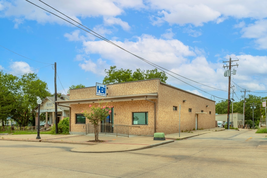 210 W 24th St, Bryan, TX à louer - Photo de l’immeuble – Image 3 sur 8