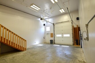 9903 209 St NW, Edmonton, AB à louer Photo intérieure– Image 1 sur 3