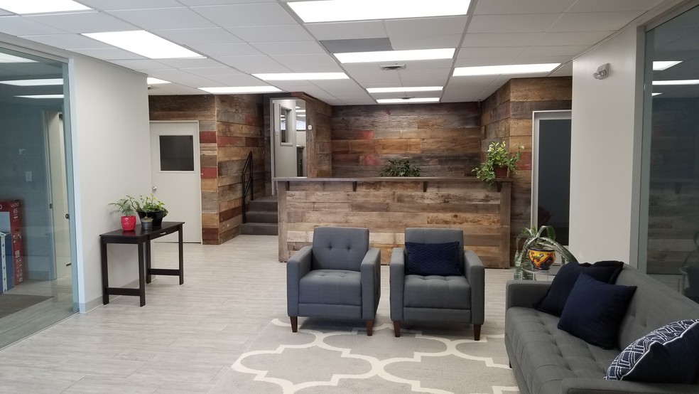 1118 Hampton Ave, Saint Louis, MO à louer - Hall d’entrée – Image 2 sur 20