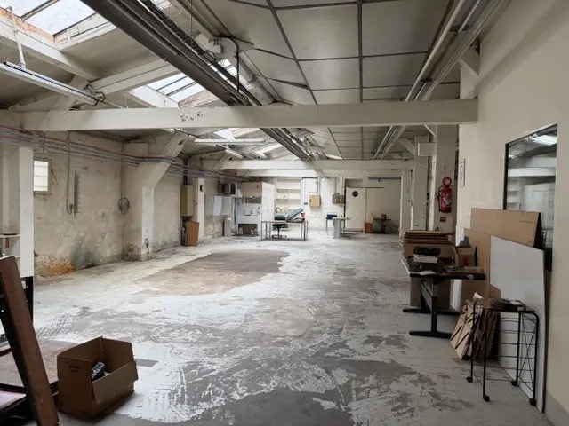 Plus de détails pour Local commercial à louer