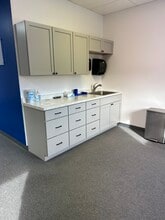 2445 S Industrial Hwy, Ann Arbor, MI à louer Photo intérieure– Image 1 sur 3