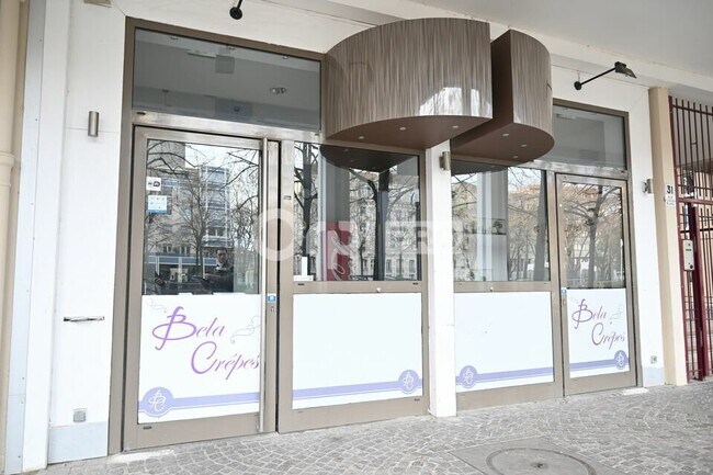 Plus de détails pour Place De L'Europe, Lyon - Local commercial à louer