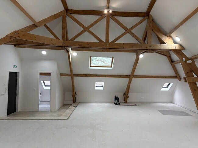 Plus de détails pour Bureau à louer