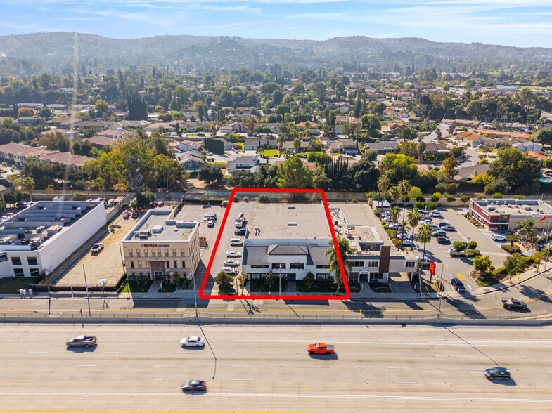 3106 E Garvey Ave, West Covina, CA à vendre - Photo de l’immeuble – Image 2 sur 60