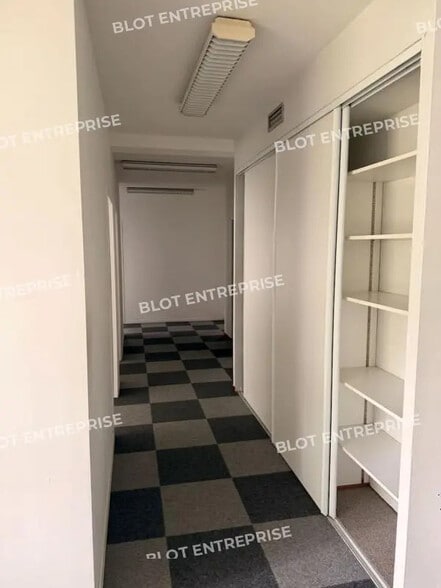 Bureau dans Saint-Nazaire à vendre - Photo intérieure – Image 2 sur 6